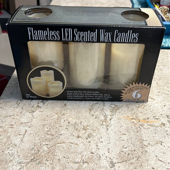 NIB Vanilla Scented Flameless Candles LED Wax Timer - Picture 2 of 5
